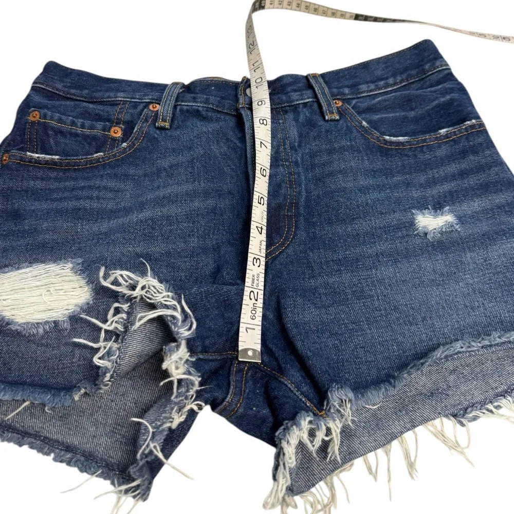Levi’s 501 Button Fly Denim Distressed Frayed Women's Shorts Size 28 - Picture 5 of 6